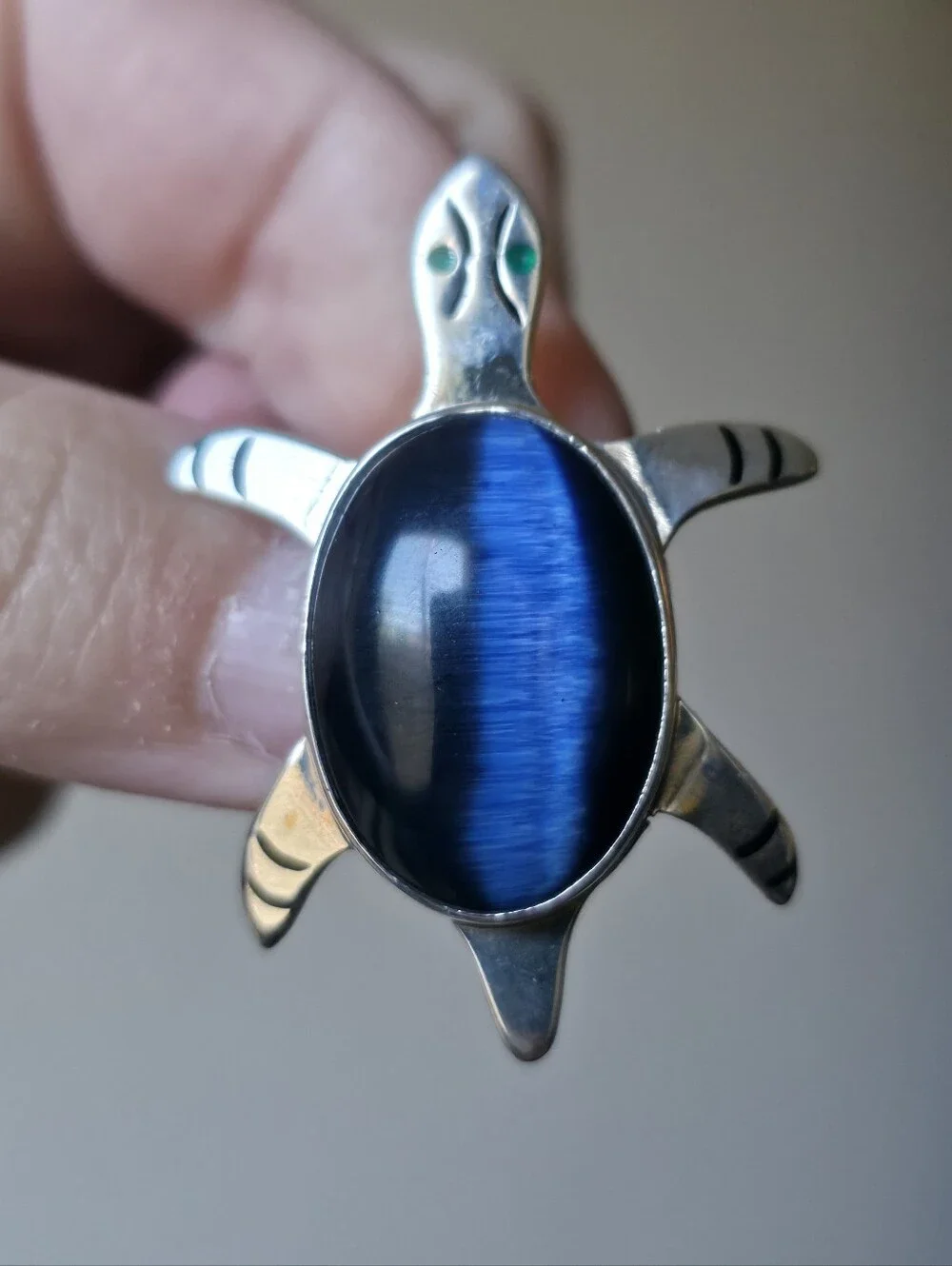 Sterling Silver Turtle Brooch with Blue Cat's Eye Stone 925